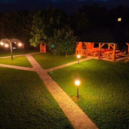 Chatki U Hanusi Holiday home *